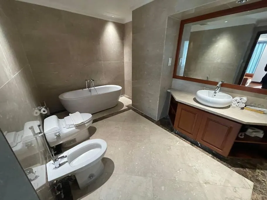 The Rixx Paradise@Vincomcenter/Bathtub/Pool/Netflx Apartment Ho Chi Minh City Vietnam